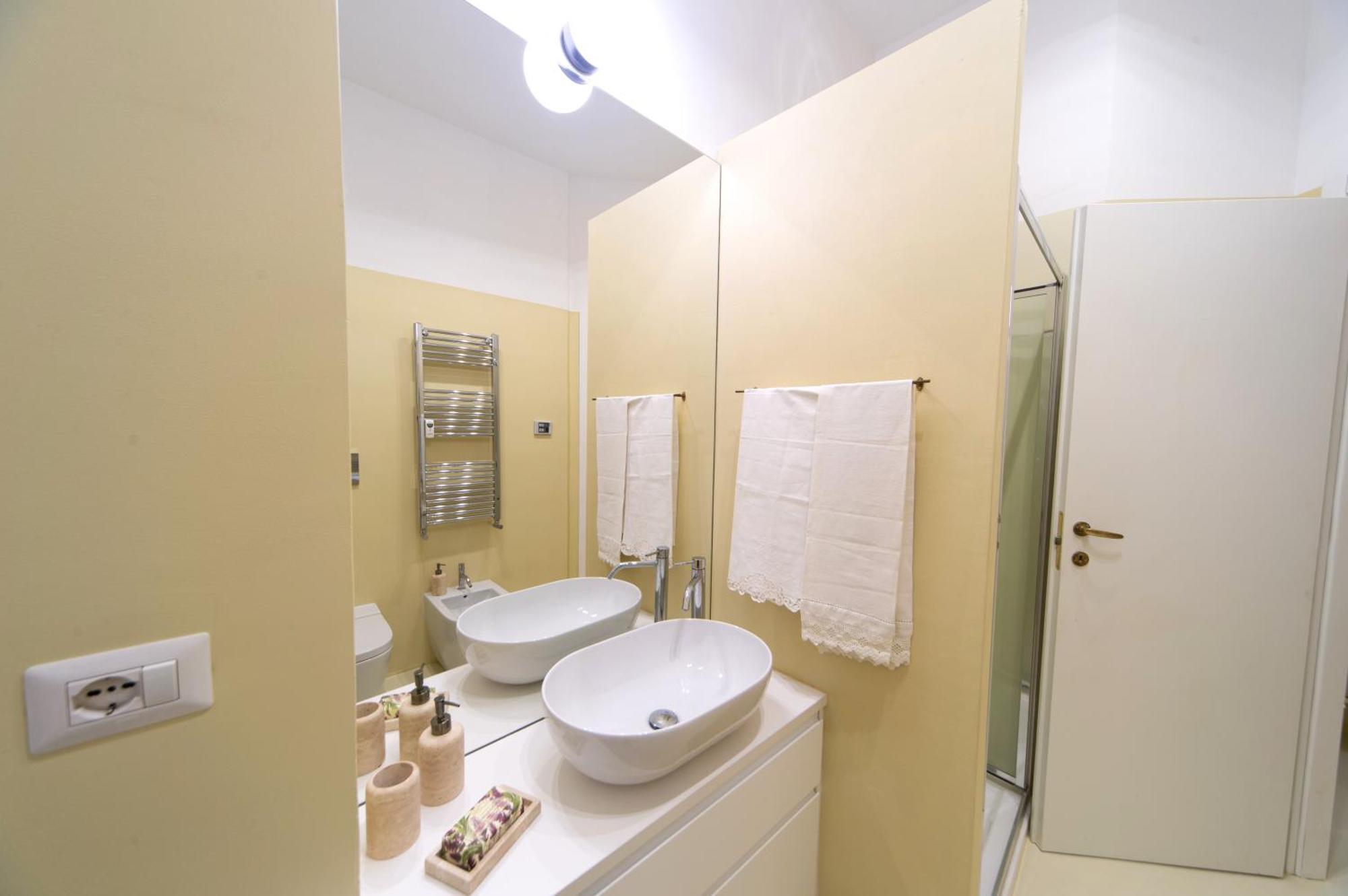 Bernini Stay, Next To Trevi Fountain Рим Екстериор снимка
