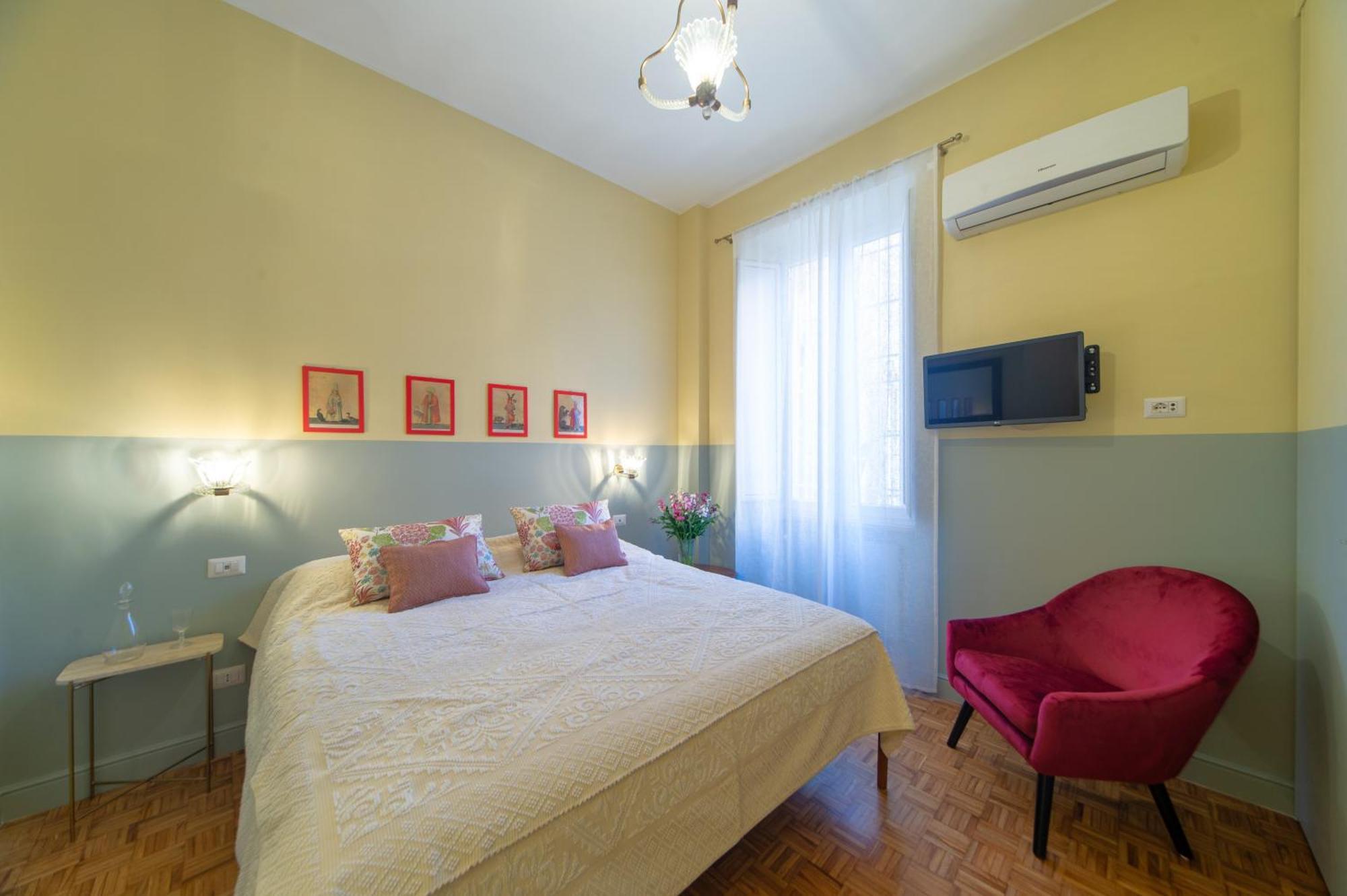 Bernini Stay, Next To Trevi Fountain Рим Екстериор снимка